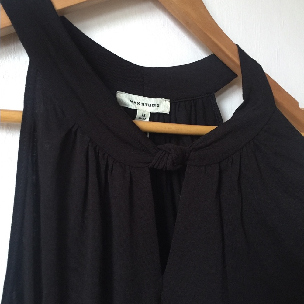 Max Studio peekaboo tunic halter